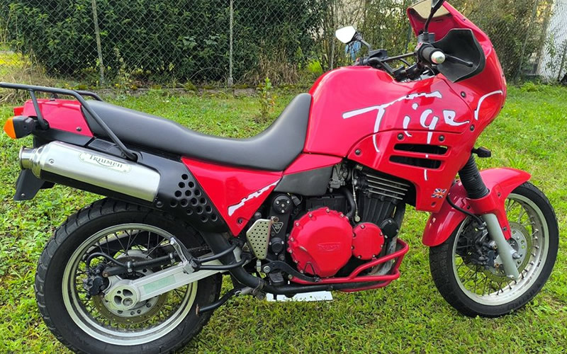 Tiger 900 «T400», 1993 год, вид справа