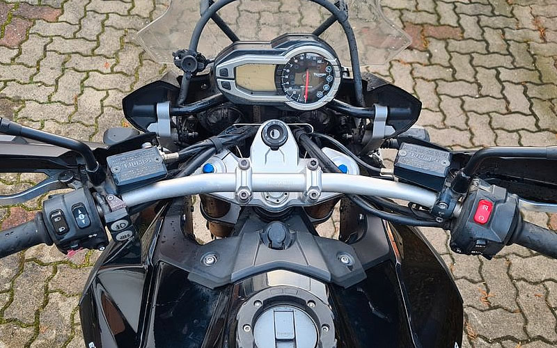 Tiger Explorer, 2013 год, приборная панель