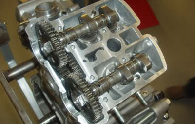 Remove the camshafts with the gears.